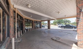 1305 S 1st St, Abilene, TX 79602
