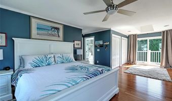 102 Cranberry Ter, Cranston, RI 02921