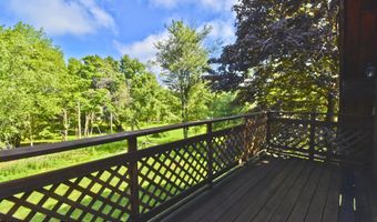 37 Lakeview Dr, Albrightsville, PA 18210