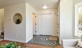 421 HARRIS Ln, Oregon City, OR 97045