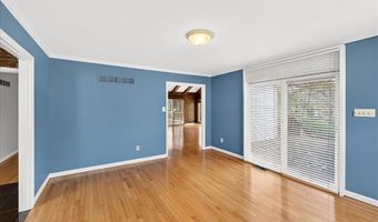 501 Nottingham Dr, Ballwin, MO 63011