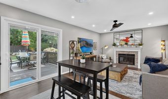 1000 Louis Ave, Algonquin, IL 60102