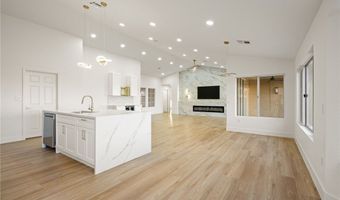 2808 Crown Ridge Dr, Las Vegas, NV 89134