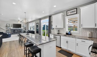 1404 Timberview Dr, Adel, IA 50003