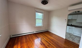 38 Freebody St 208, Newport, RI 02840