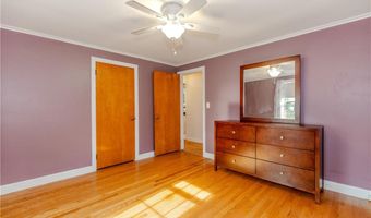 19 Coulters Rd, Cranston, RI 02920