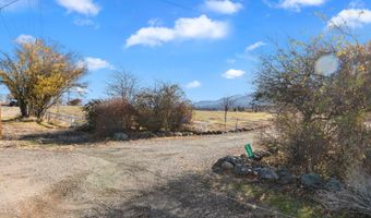 552 Eagle Mill Rd, Ashland, OR 97520