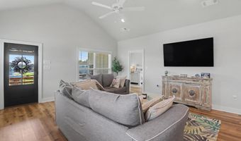 4059 Robin St, Bay St. Louis, MS 39520