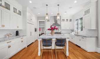 3403 JOHN MARSHALL Dr, Arlington, VA 22207