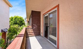 5414 Newcastle Ave 66, Encino, CA 91316