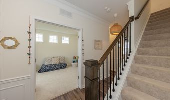 766 River Run Rd, Aurora, OH 44202