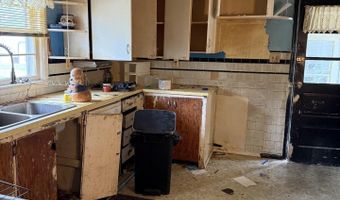 411 N Oak St, Agency, IA 52501