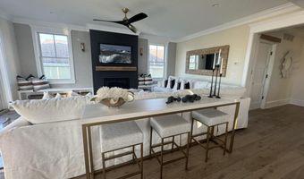 281 7th St, Avalon, NJ 08202