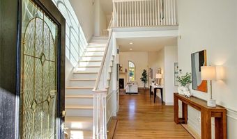 6 Grandstand Dr, Lincoln, RI 02865