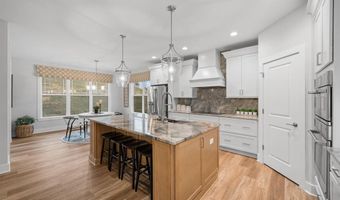 104 Ridgewood Heights Dr, Allison Park, PA 15101