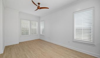 50 BEACH COTTAGE Ln, Atlantic Beach, FL 32233