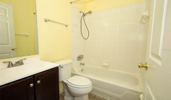 1052 ROYAL OAKS Dr, Apopka, FL 32703