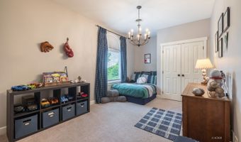 4 Maple Grove Way, Athens, OH 45701