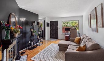 983 10th Ave NW, Altoona, IA 50009