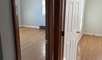 10 Crown St 10, Bristol, CT 06010