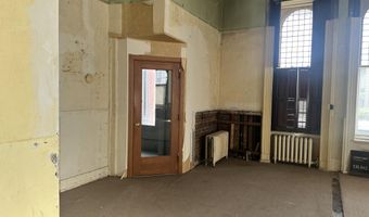 49 E Main St, Amsterdam, NY 12010
