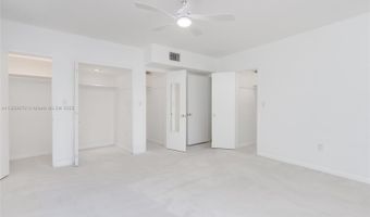 60 Park Dr C, Bal Harbour, FL 33154