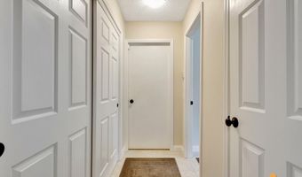 10010 Lone Tree Dr, Anchorage, AK 99507