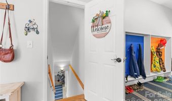 341 Pearson Dr, Asheville, NC 28801