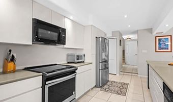 98 Mehani Pl, Kihei, HI 96753