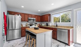 15811 Perkins Ln, Bowie, MD 20716
