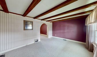 122 E 25th Ave, Altoona, PA 16601