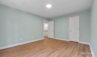 5206 Dunrobin Ln, Charlotte, NC 28226