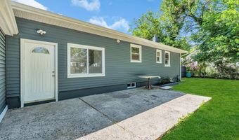 136 Pacific Ave, Beachwood, NJ 08722