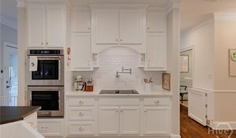 152 Thornhill Dr, Athens, GA 30607
