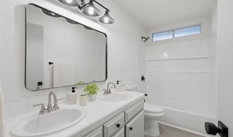 810 Omar Dr, Escondido, CA 92025