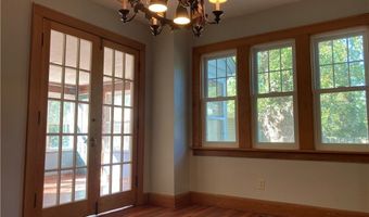 227 Crescent Dr, Akron, OH 44301