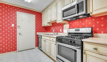 5301 WESTBARD Cir 438, Bethesda, MD 20816