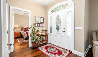 38 Greenridge Dr, Brookfield, CT 06804
