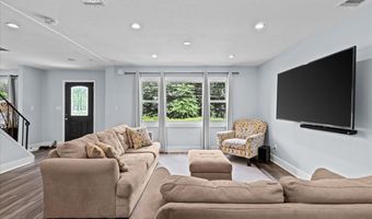 176 Church St, Aberdeen, NJ 07747