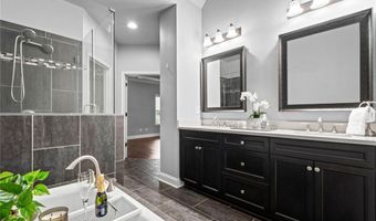 1044 Township Sq, Alpharetta, GA 30022