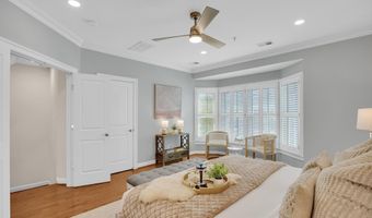 1818 POTOMAC GREENS Dr, Alexandria, VA 22314