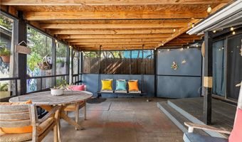 252 S 8th St, Aransas Pass, TX 78336