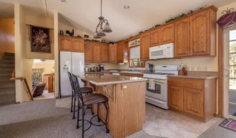 43942 Rainbow Ln, Angelus Oaks, CA 92305