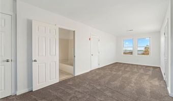 704 Fairway Dr 704, Middletown, RI 02842
