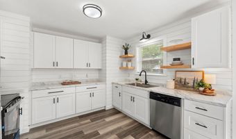 594 CEDAR Ave, Baldwin, FL 32234