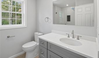 14 Elaine Dr, Hopkinton, RI 02833
