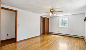 36 Roosevelt Dr, Bristol, RI 02809
