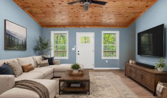 5 PIN OAK Ln, Basye, VA 22810