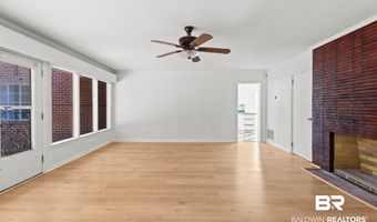 402 E Poplar St, Atmore, AL 36502