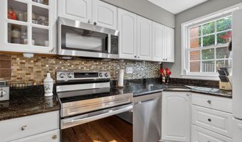 3316 WEBLEY Ct, Annandale, VA 22003